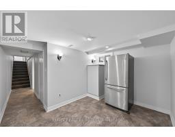 2 LYNDALE AVENUE - 44