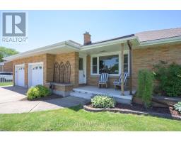 2 LYNDALE AVENUE - 5