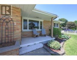 2 LYNDALE AVENUE - 6