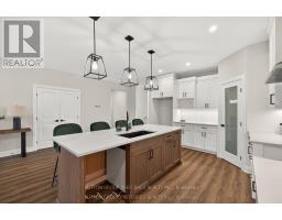 28 - 175 GLENGARIFF DRIVE - 13