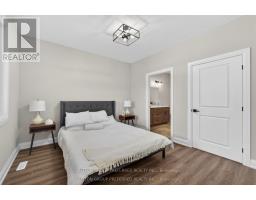 28 - 175 GLENGARIFF DRIVE - 21