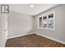 28 - 175 GLENGARIFF DRIVE - 3