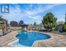 6 BONNIE PLACE - 39