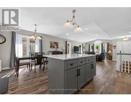 86 HURON STREET W - 12