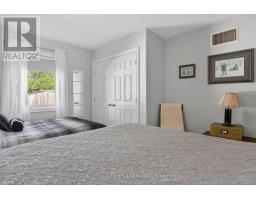 86 HURON STREET W - 23