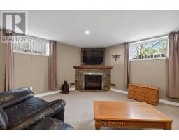 86 HURON STREET W - 28