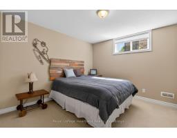 86 HURON STREET W - 31