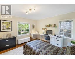 941 WATERLOO STREET - 44