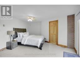 3692 BEVERLY GLEN - 26