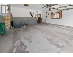 5 MC LARTY DRIVE - 32