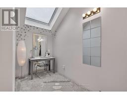 712 RIVERSIDE DRIVE - 31