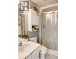602 - 744 WONDERLAND ROAD S - 9