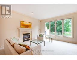 24 - 1040 RIVERSIDE DRIVE - 13