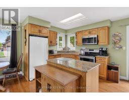 441 DRURY LANE - 12