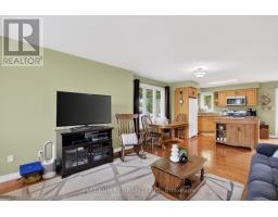 441 DRURY LANE - 9