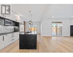 592 ALBERT STREET - 7