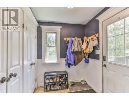 415 MAIN STREET E - 16