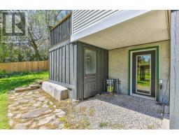 415 MAIN STREET E - 33
