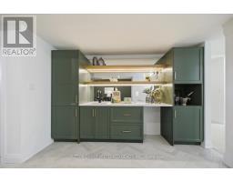 852 EAGLETRACE DRIVE - 43