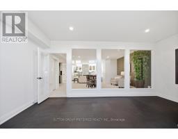 852 EAGLETRACE DRIVE - 46