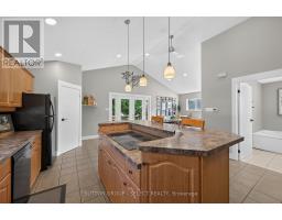 152 ELM STREET - 10