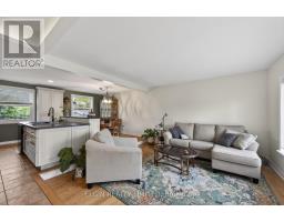 30 ERINLEA DRIVE - 12