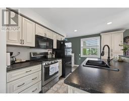 30 ERINLEA DRIVE - 14