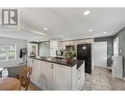 30 ERINLEA DRIVE - 17