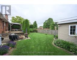 30 ERINLEA DRIVE - 4