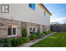 85 DONKER DRIVE - 34