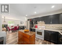 51 GREENWAY BOULEVARD - 18