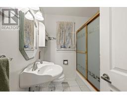 219 FAIRWAY AVENUE - 23