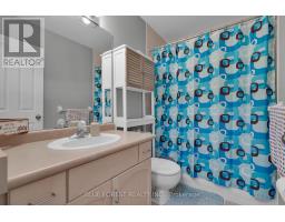 3 - 410 AMBLESIDE DRIVE - 28