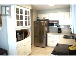 3 - 410 AMBLESIDE DRIVE - 5
