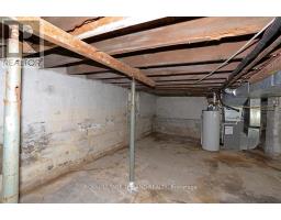 15 COVE ROAD - 15