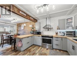 70 TALAVERA CRESCENT - 11