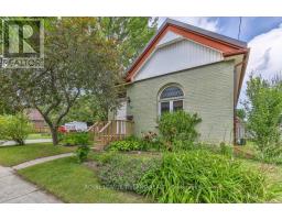 52 EASTMAN AVENUE - 1