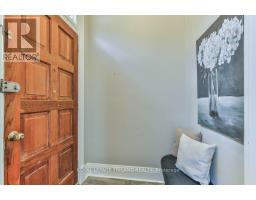 52 EASTMAN AVENUE - 12