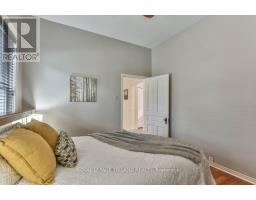 52 EASTMAN AVENUE - 25