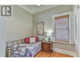 52 EASTMAN AVENUE - 26