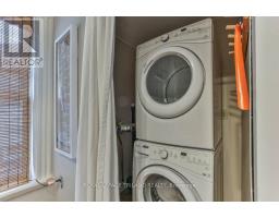 52 EASTMAN AVENUE - 33