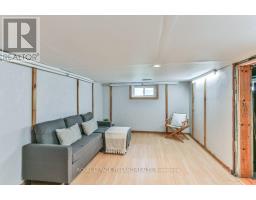 52 EASTMAN AVENUE - 35