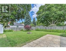 52 EASTMAN AVENUE - 38