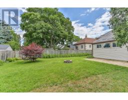 52 EASTMAN AVENUE - 39