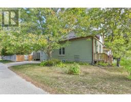52 EASTMAN AVENUE - 9