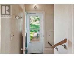 384 REGAL DRIVE - 20