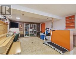 384 REGAL DRIVE - 21