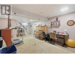 384 REGAL DRIVE - 22
