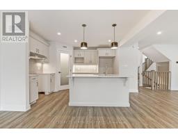 36 HAWKS GATE - 12