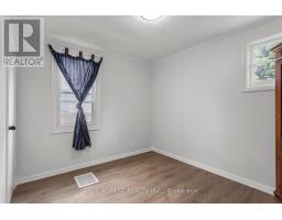 1877 ROYAL CRESCENT - 15